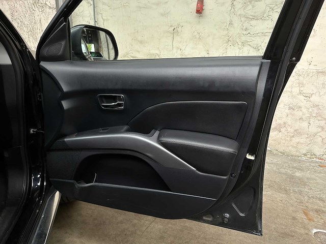 Citroen c-crosser 2.2 hdif dynamique 156pk 2008, 13-vnt-8 - afbeelding 39 van  39