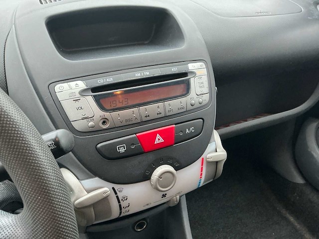 Citroen c1 1.0-12v ambiance personenauto - afbeelding 13 van  28