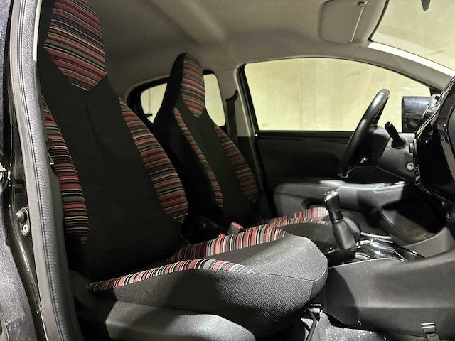 Citroen c1 1.0 vti feel 72pk 2020 (origineel-nl + 1e eigenaar), h-148-bx - afbeelding 9 van  10