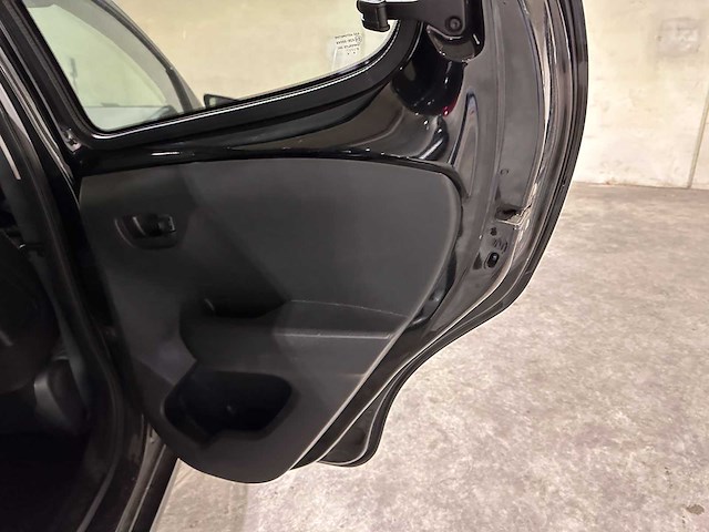 Citroen c1 1.0 vti feel 72pk 2020 (origineel-nl + 1e eigenaar), h-148-bx - afbeelding 30 van  42