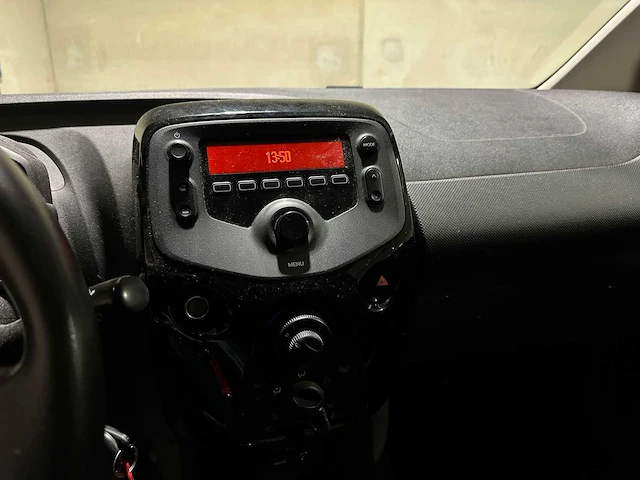 Citroen c1 1.0 vti feel 72pk 2020 (origineel-nl + 1e eigenaar), h-148-bx - afbeelding 24 van  43