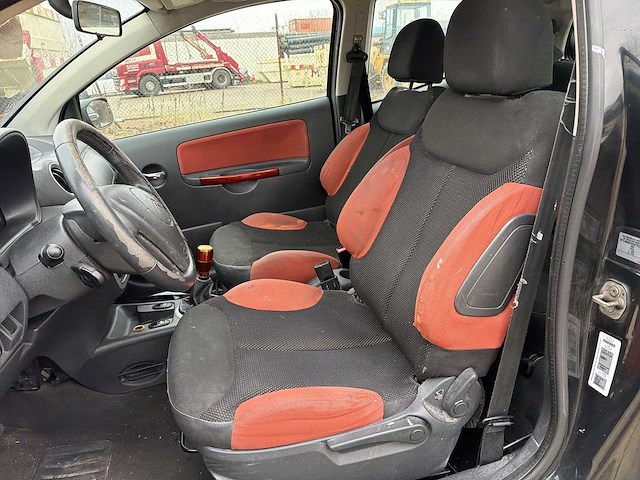 Citroen c2 1.4i vtr 2006 | 22-sp-px i - afbeelding 2 van  18