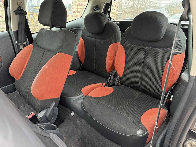 Citroen c2 1.4i vtr 2006 | 22-sp-px i - afbeelding 8 van  18