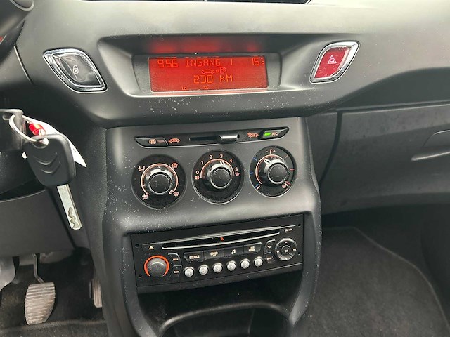 Citroen c3 1.0 puretech attraction 2015 | hr-717-s - afbeelding 10 van  15