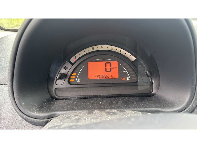 Citroen c3 1.1i différence 2004 | 99-np-pf - afbeelding 9 van  14