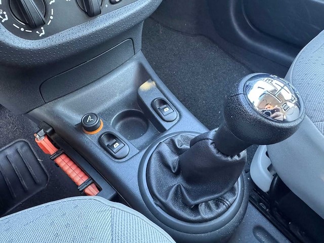 Citroen c3 1.1i ligne prestige, 72-rj-jf - afbeelding 9 van  12