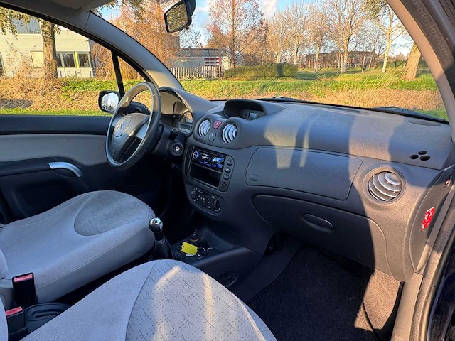 Citroen c3 1.1i ligne prestige, 72-rj-jf - afbeelding 8 van  12