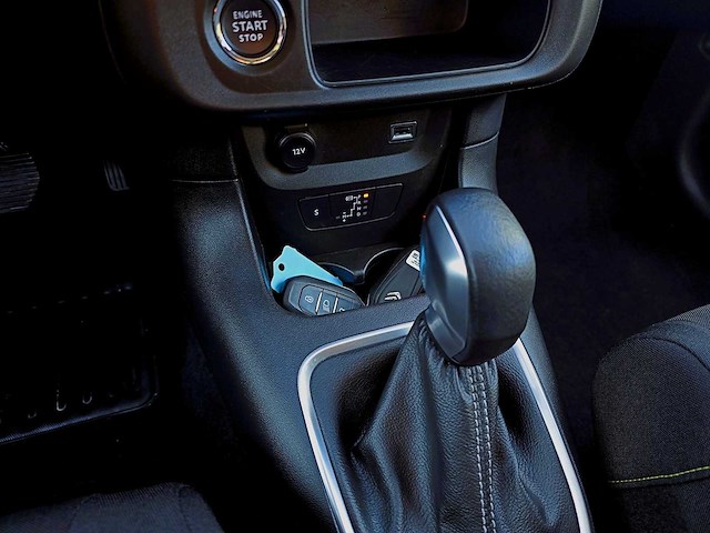 Citroen c3 1.2 pt automaat feel , gvs-12-l - afbeelding 8 van  36