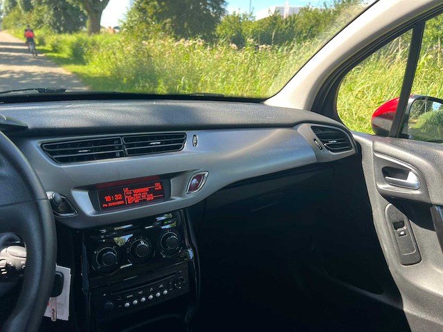 Citroen c3 1.2 puret tendance,* kl-922-p - afbeelding 7 van  19