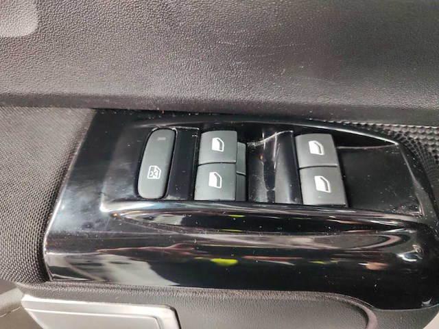 Citroen c3 1.2 puretech shine; j-508-sn - afbeelding 17 van  18