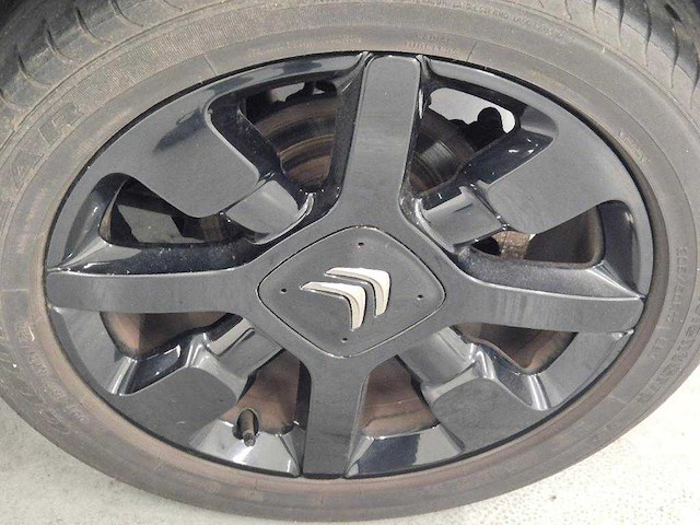 Citroen c3 1.2 puretech s&s shine; rs-301-z - afbeelding 10 van  13