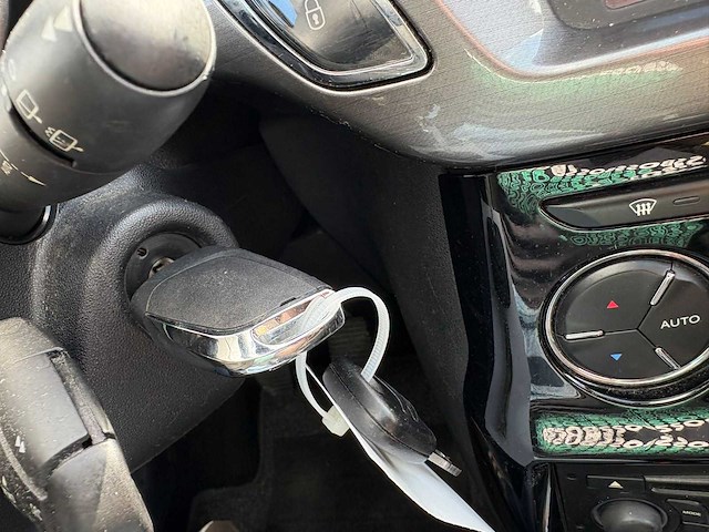 Citroen c3 1.4 vti exclusive, 6-znz-57 - afbeelding 13 van  31