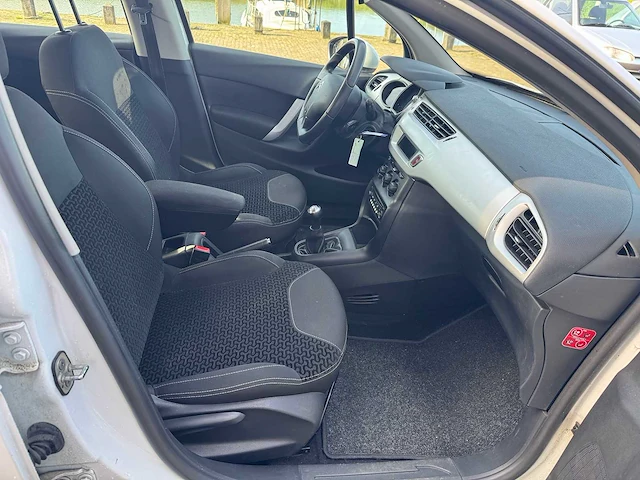 Citroen c3 1.4 vti pano dynamique 97-ndz-8^ - afbeelding 17 van  22