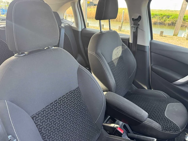 Citroen c3 1.4 vti pano dynamique 97-ndz-8^ - afbeelding 21 van  22