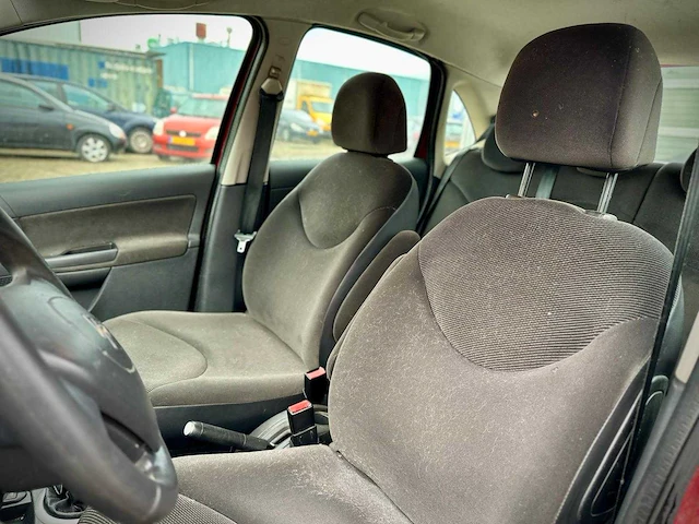 Citroen c3 1.4i ambiance, 10-tn-lf - afbeelding 13 van  15