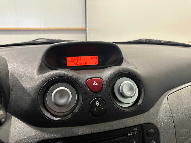 Citroen c3 1.4i exclusive 78-rf-lh - afbeelding 7 van  22
