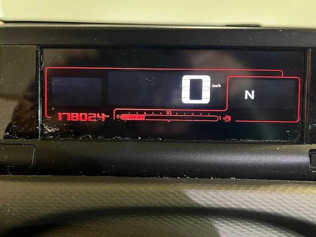 Citroen c4 cactus 1.2 e-vti shine, 9-xdg-83 - afbeelding 4 van  17