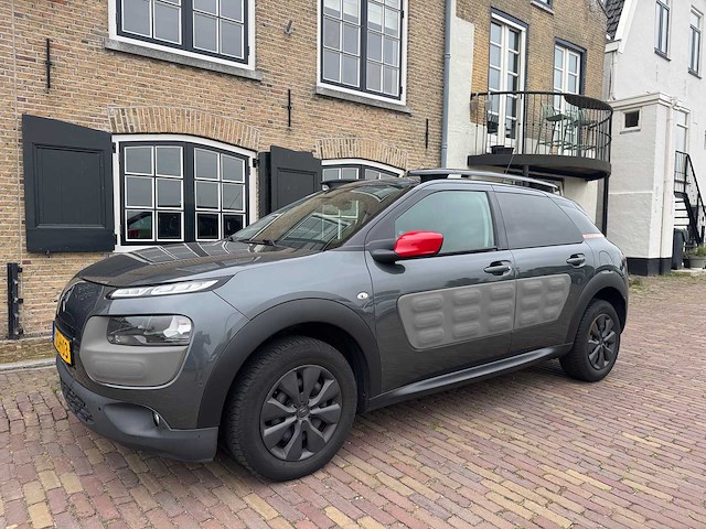 Citroen c4 cactus 1.2 e-vti shine automaat 1-xdh-03 - afbeelding 1 van  27
