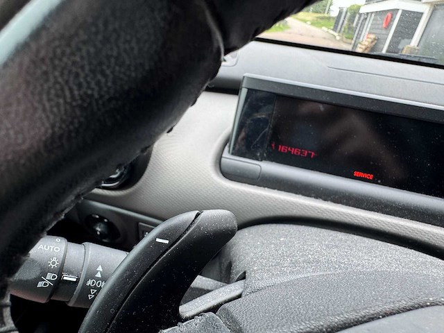 Citroen c4 cactus 1.2 e-vti shine automaat 1-xdh-03 - afbeelding 18 van  27