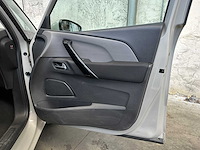 Citroen c4 spacetourer 1.2 puretech s&s feel 5d 131pk 2018 (7-persoons) - afbeelding 35 van  38