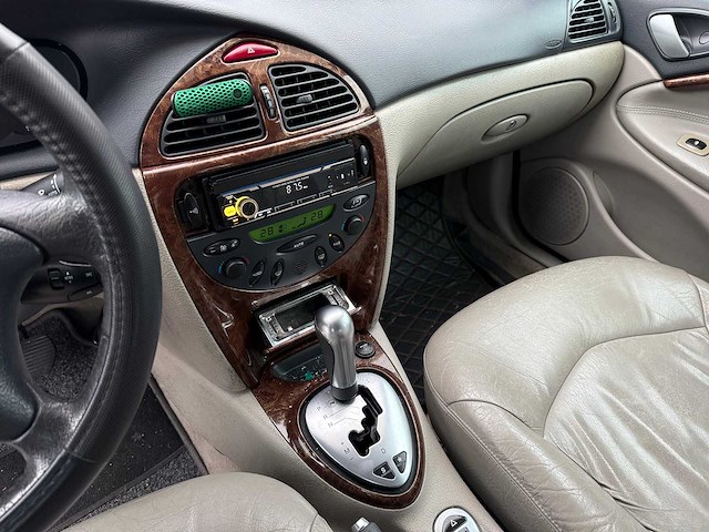 Citroen c5 break 2.0-16v exclusive 2002 - afbeelding 3 van  8