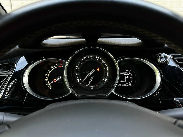 Citroën ds 3 1.2 puretech ultra prestige 110pk 2016 (automaat), z-012-ks - afbeelding 18 van  57