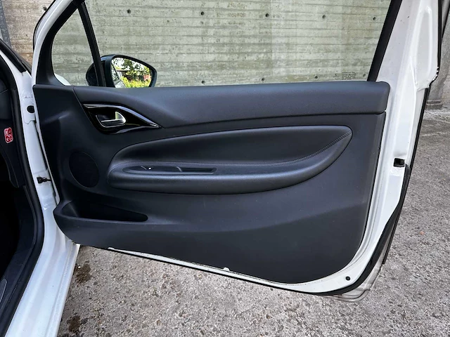 Citroën ds 3 1.2 puretech ultra prestige 110pk 2016 (automaat), z-012-ks - afbeelding 29 van  57