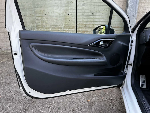 Citroën ds 3 1.2 puretech ultra prestige 110pk 2016 (automaat), z-012-ks - afbeelding 30 van  57