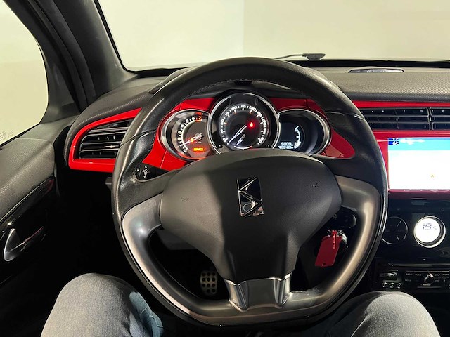 Citroen ds3 1.2 puret so red, 9-zlr-71 - afbeelding 3 van  14