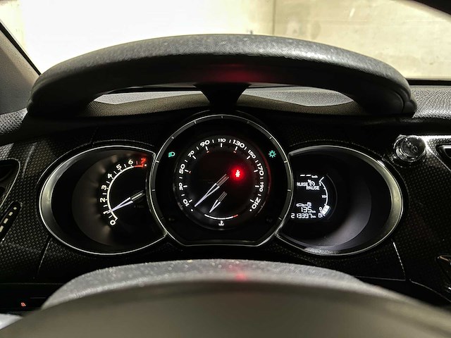 Citroen ds3 1.2 vti so chic 82pk 2014 (origineel-nl), 7-tnb-82 - afbeelding 14 van  36