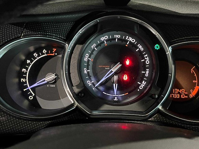 Citroen ds3 1.6 thp sport chic, 11-rsh-5 - afbeelding 8 van  17