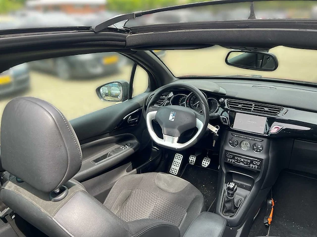 Citroen ds3 cabrio 1.2 vti chic 2013 | 7-knp-14 - afbeelding 12 van  18