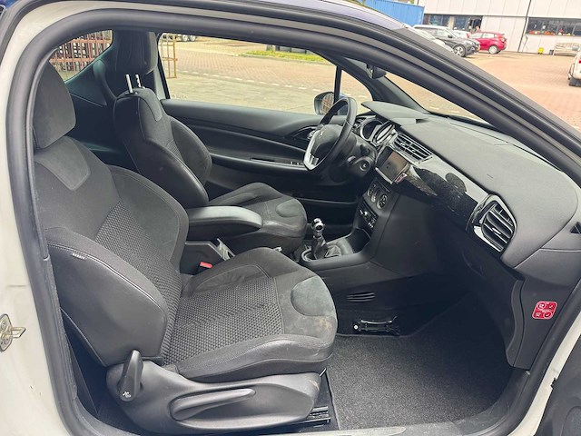 Citroen ds3 cabrio 1.2 vti chic 7-kkr-67 - afbeelding 20 van  29
