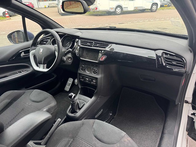Citroen ds3 cabrio 1.2 vti chic 7-kkr-67 - afbeelding 26 van  39
