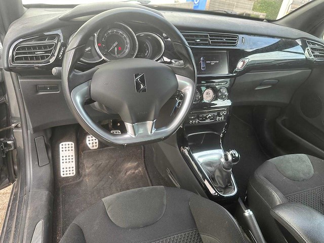 Citroen ds3 cabrio 1.2 vti so chic* 5-xkk-87 - afbeelding 4 van  23
