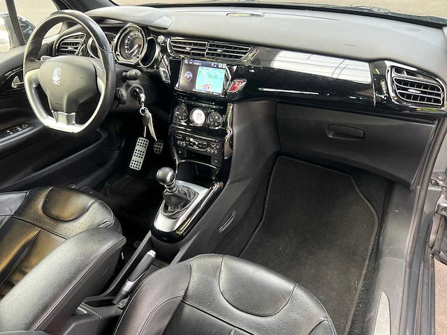 Citroen ds3 cabrio 1.6 t sport chic; 1-zdd-94 - afbeelding 2 van  15