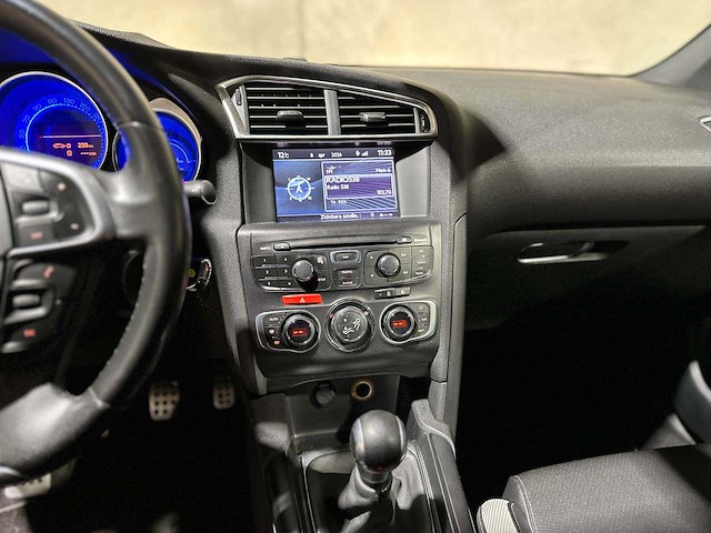 Citroen ds4 1.6 vti so chic 120pk 2011 (origineel-nl), 32-rsx-3 - afbeelding 17 van  37