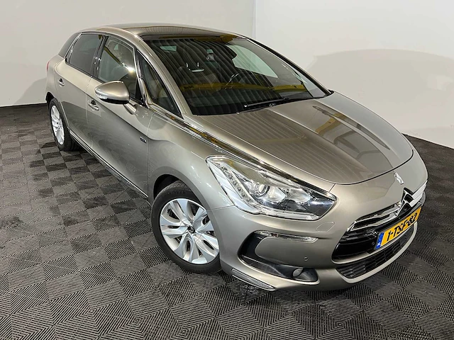 Citroen ds5 2.0 hybrid4 sp. chic, 1-tsf-82 - afbeelding 3 van  23