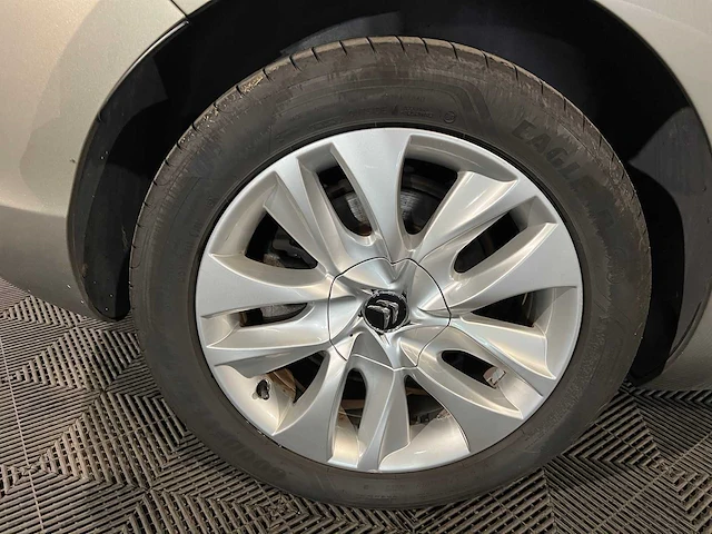 Citroen ds5 2.0 hybrid4 sp. chic, 1-tsf-82 - afbeelding 19 van  23