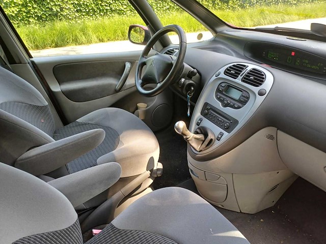 Citroen xsara picasso 1.6i-16v caractère , 67-tx-vt - afbeelding 15 van  19