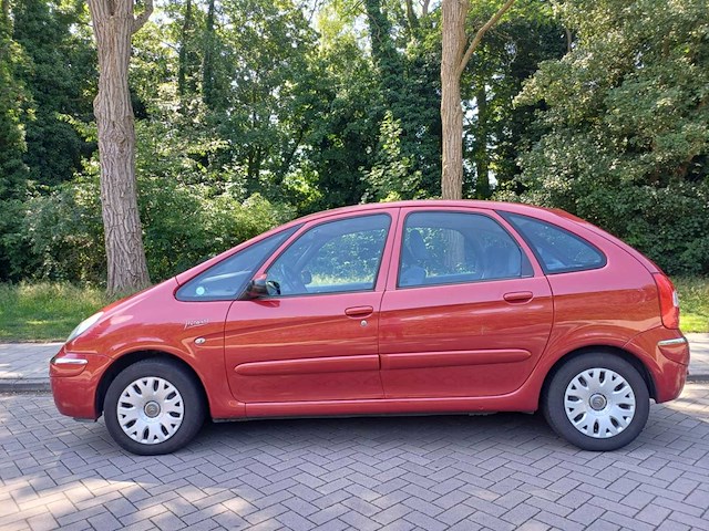 Citroen xsara picasso 1.6i-16v caractère , 67-tx-vt - afbeelding 2 van  11