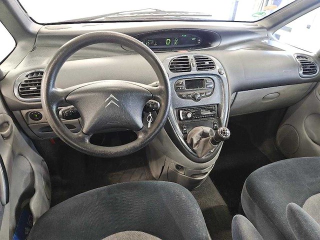 Citroen xsara picasso 1.8i-16v différence , 68-lp-gf - afbeelding 2 van  11