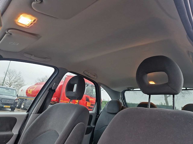 Citroen xsara picasso 2.0i-16v image 2004 | 52-pl-dp i - afbeelding 2 van  19