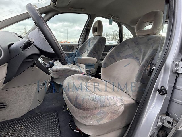 Citroen xsara picasso 2.0i exclusive 137 at,2000 - afbeelding 2 van  42