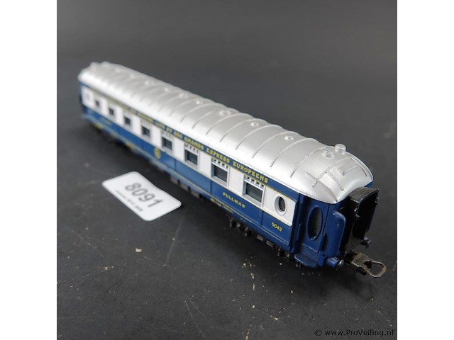 Ciwl pullman-rijtuig (bedrijfsnummer 9042) in schaal h0, geproduceerd door het merk lima - afbeelding 1 van  5