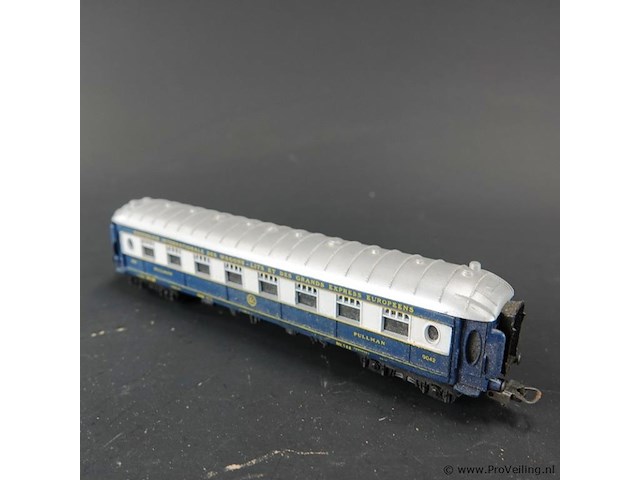 Ciwl pullman-rijtuig (bedrijfsnummer 9042) in schaal h0, geproduceerd door het merk lima - afbeelding 4 van  5
