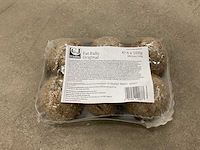 Cj wildlife mealworms verpakking á 6 stuks vetbollen (26x) - afbeelding 1 van  2