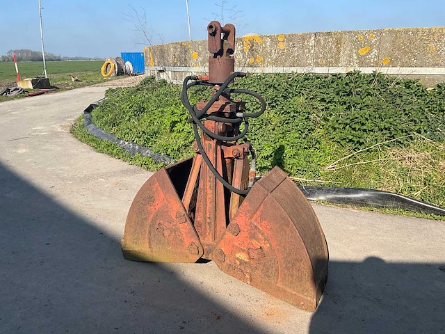 C.klein 30 175 grijperbak - afbeelding 1 van  11