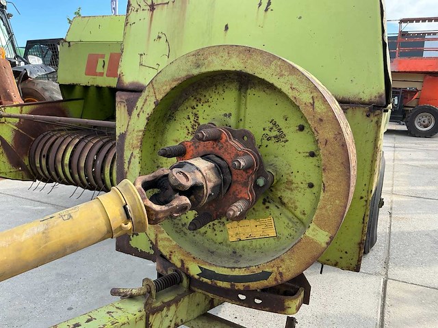 Claas dominant grasoogstmachine - afbeelding 1 van  16