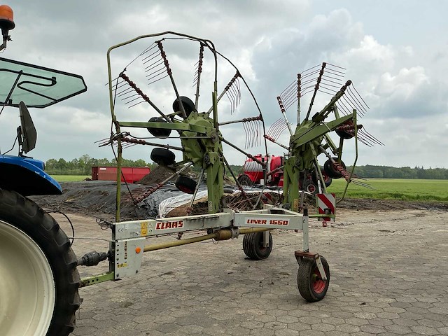 Claas liner 1550 dubbele hark/ zij afleg hark - afbeelding 17 van  20